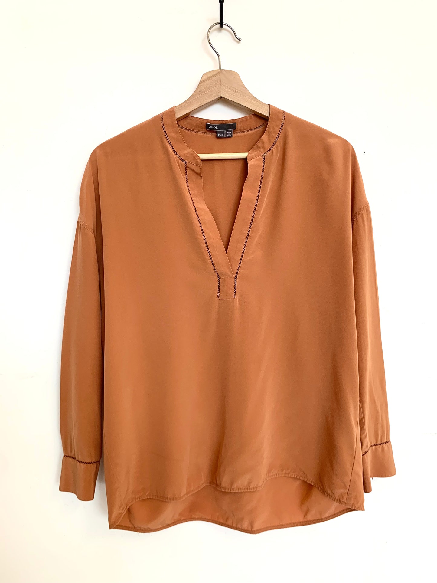 Blouse soie orange brûlée Vince