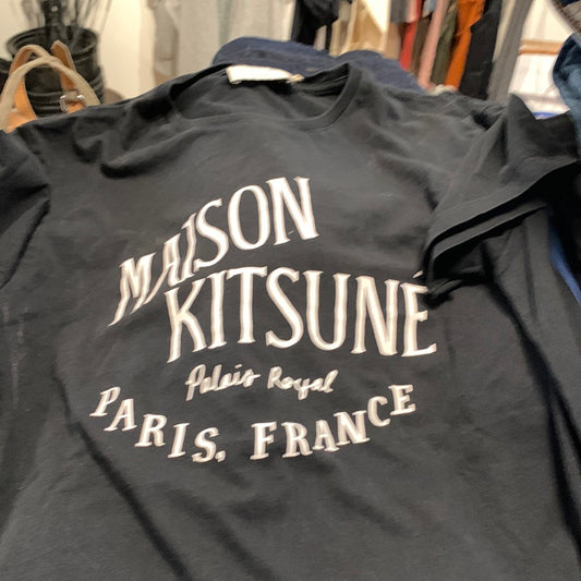 Maison Kitsuné black t-shirt