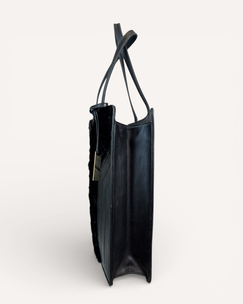 Sac cabas Yves Saint Laurent en cuir noir matelassé