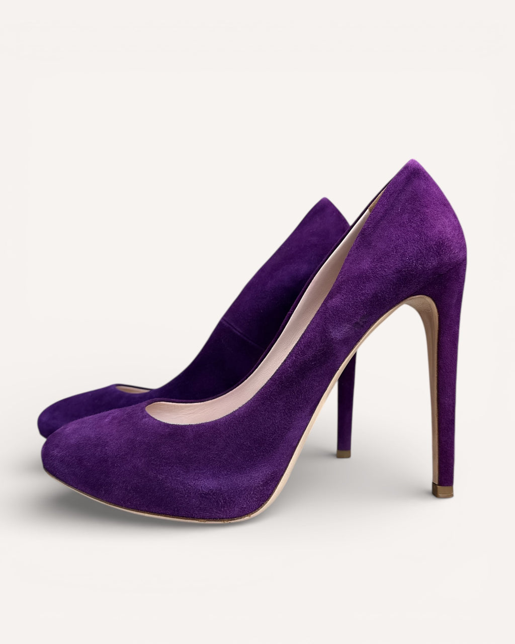 Escarpins Miu Miu en suède, taille 41.