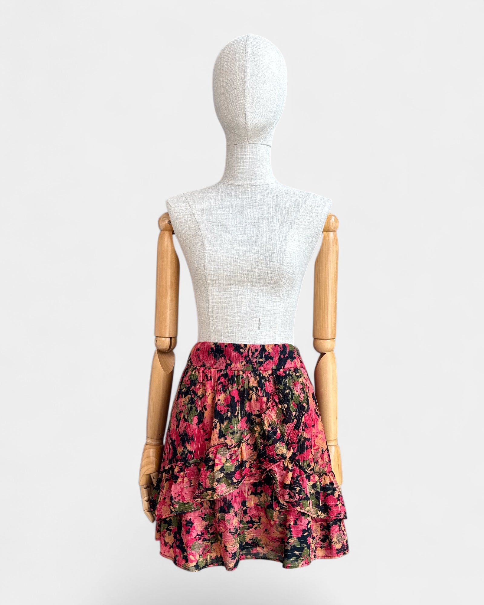 Jupe fleurie Rose/rouge/noire Sézane , 38