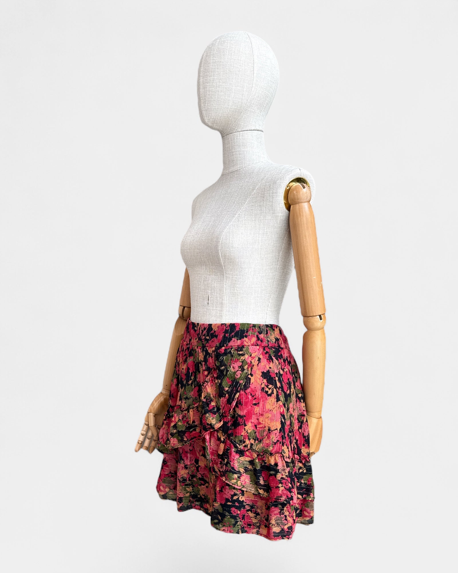 Jupe fleurie Rose/rouge/noire Sézane , 38