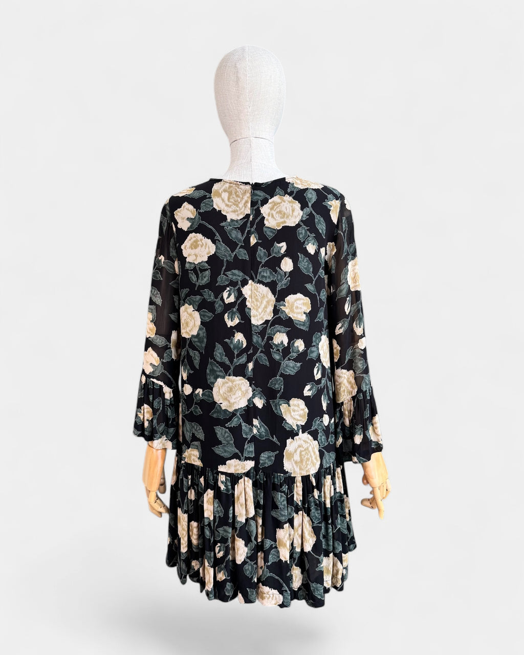 Robe noire à fleurs en chiffon fluide Ganni , S